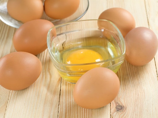 3 công thức trị mụn cám bằng lòng trắng trứng gà hiệu quả cho từng loại da