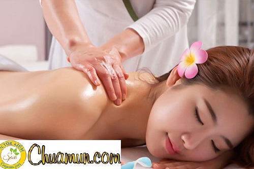 Làm sao để hết mụn và vết thâm ở lưng? Làm sao để hết mụn và vết thâm ở lưng?
